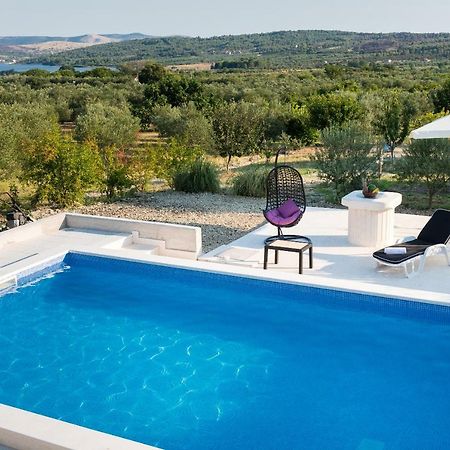 שיבניק Villa Solitude מראה חיצוני תמונה