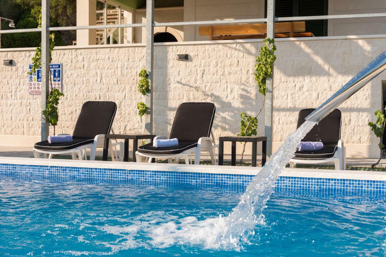 שיבניק Villa Solitude מראה חיצוני תמונה