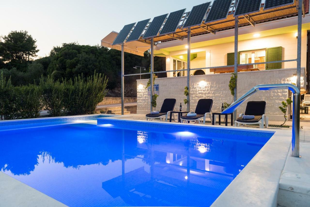 שיבניק Villa Solitude מראה חיצוני תמונה