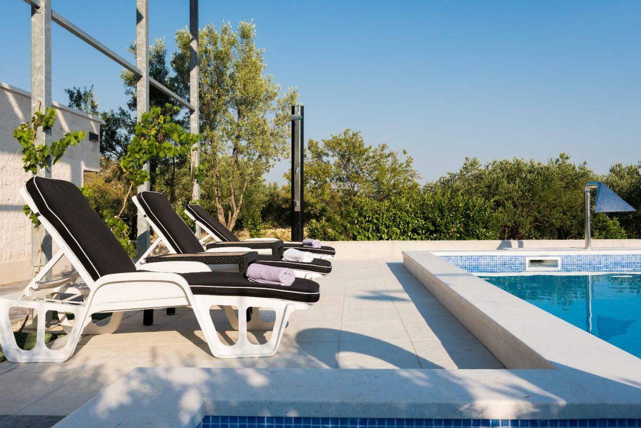 שיבניק Villa Solitude מראה חיצוני תמונה